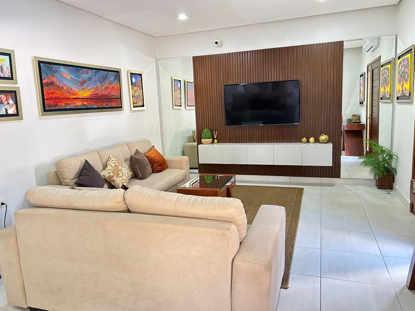 *RESIDENCIA EN VENTA CON 5 HABITACIONES EN ASUNCIÓN BARRIO SAN VICENTE* – 3