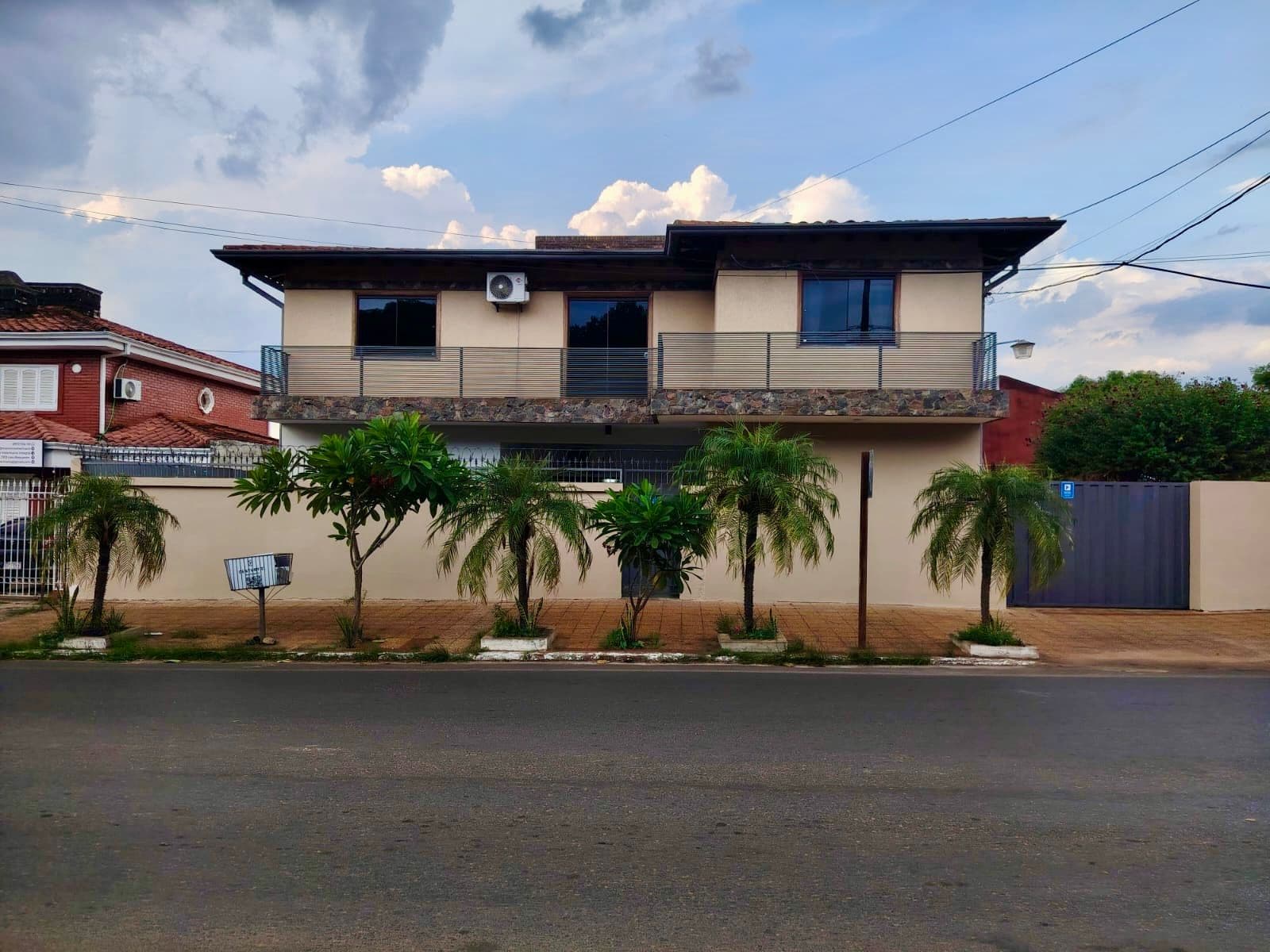 Vendo Hermosa Casa En Fndo De La Mora. Zona Sur – 2