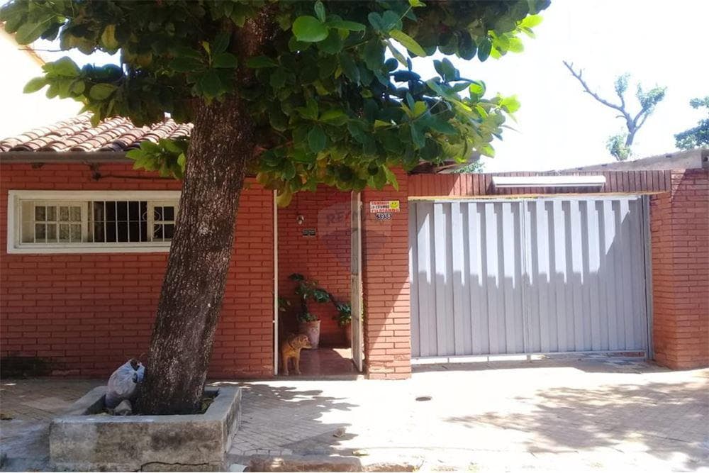 CASA CON DEPARTAMENTO EN BARRIO REPUBLICANO - A PA