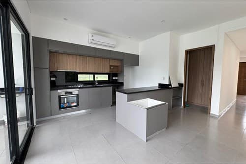 Casa En Alquiler En Surubi’I – 3 Dormitorios En Suite, Piscina – 2