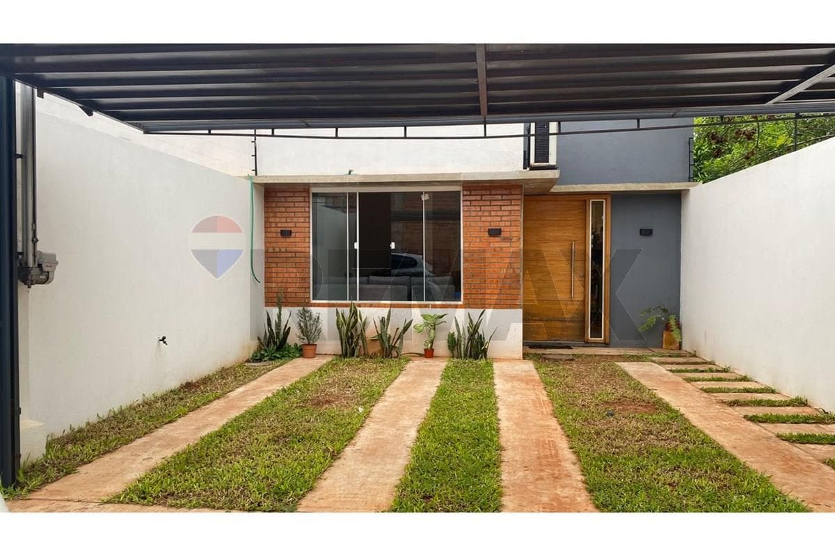 Chalet - Alquiler - Luque, Central, Paraguay