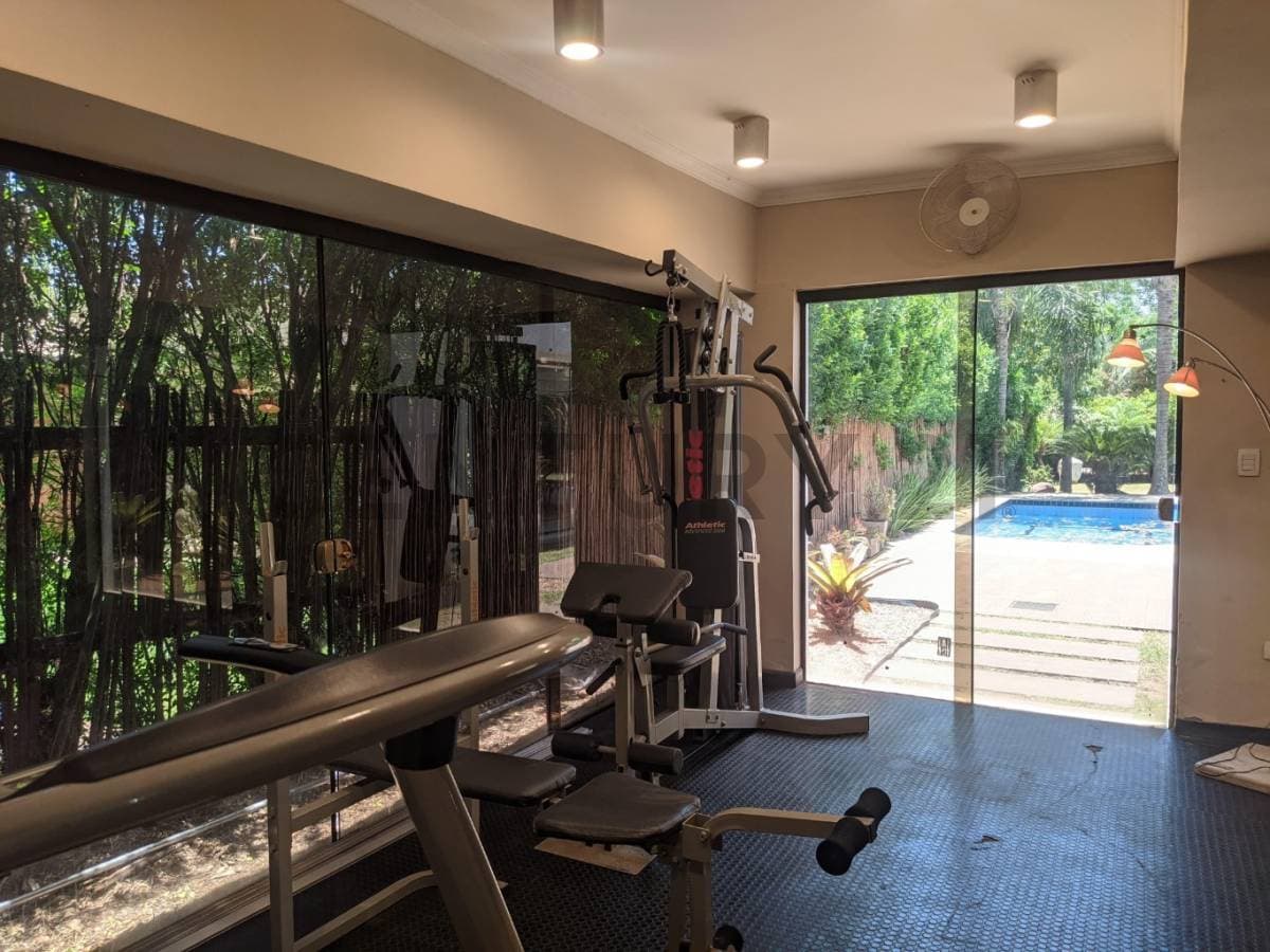 Exclusiva Residencia en Alquiler B° cerrado Montesol Luque – 3