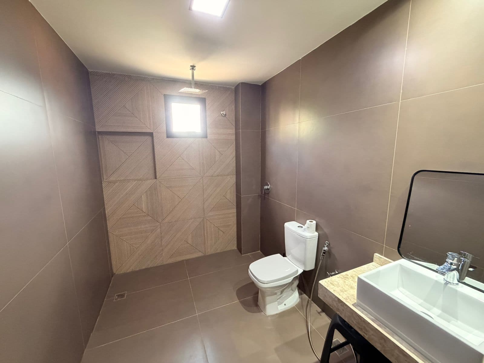 Alquilo Moderno Departamento Semi Amoblado – 2