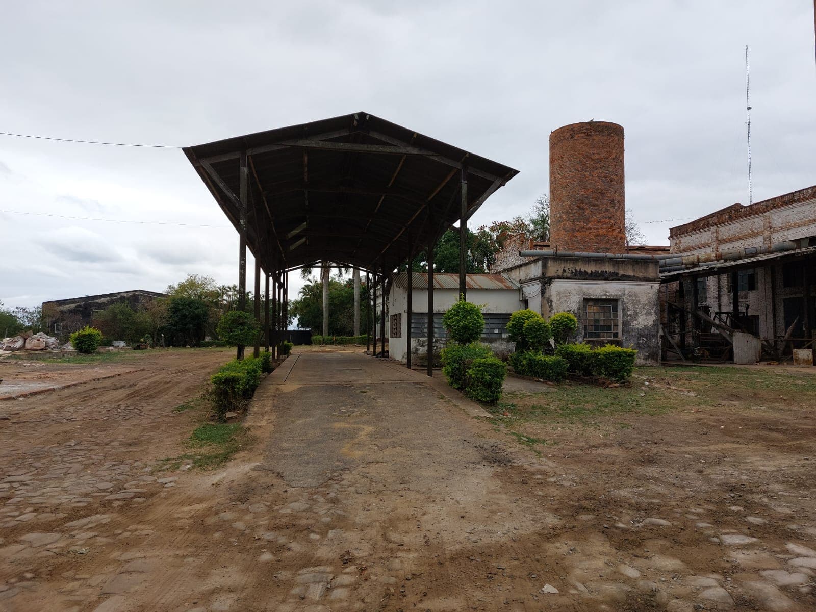 VENDO TERRENO CON VARIOS DEPOSITOS EN VILLETA A METROS DEL PUERTO‼️ COD 0562 – 2