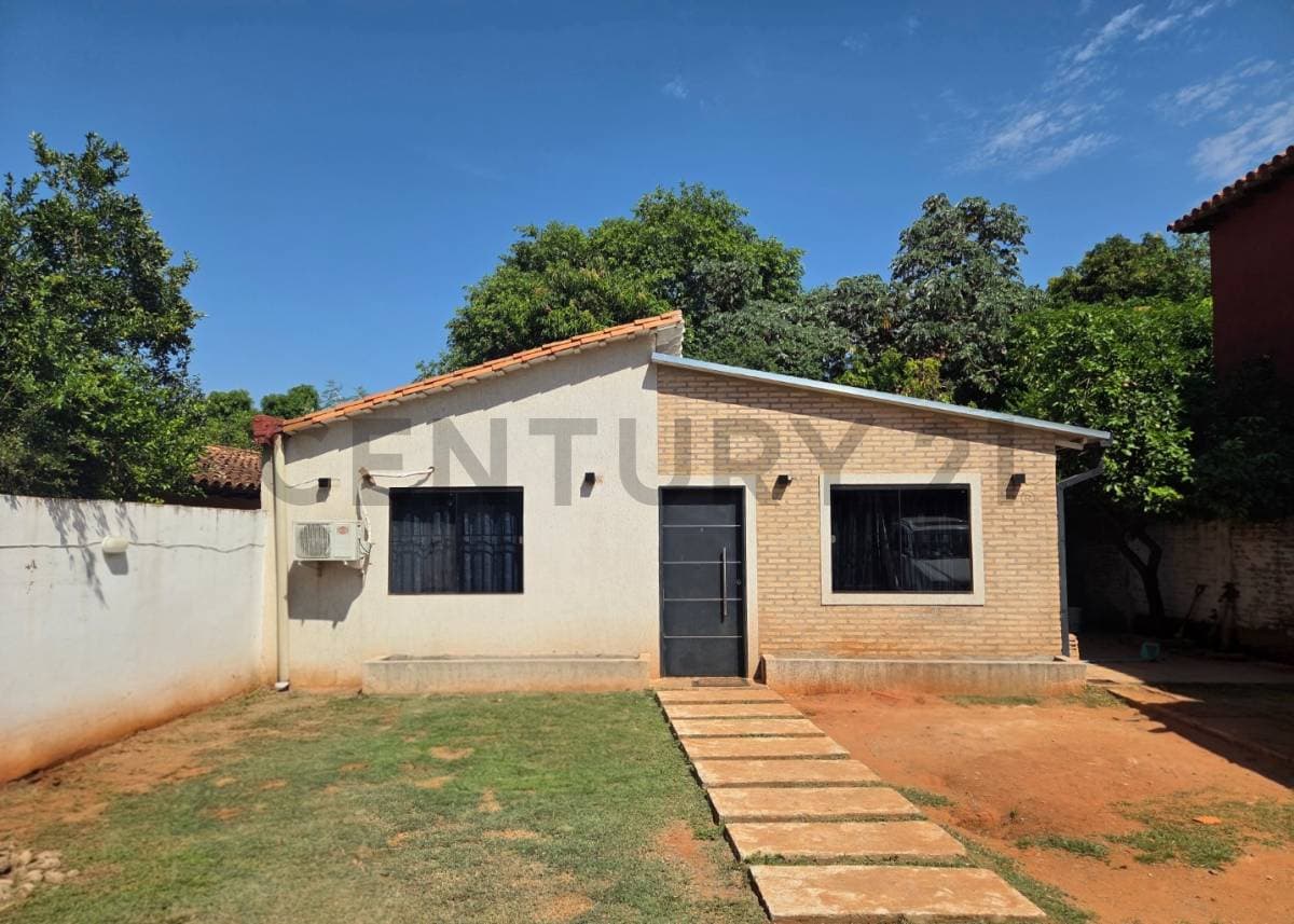 EN VENTA - CASA EN FERNANDO DE LA MORA ZONA NORTE – 2