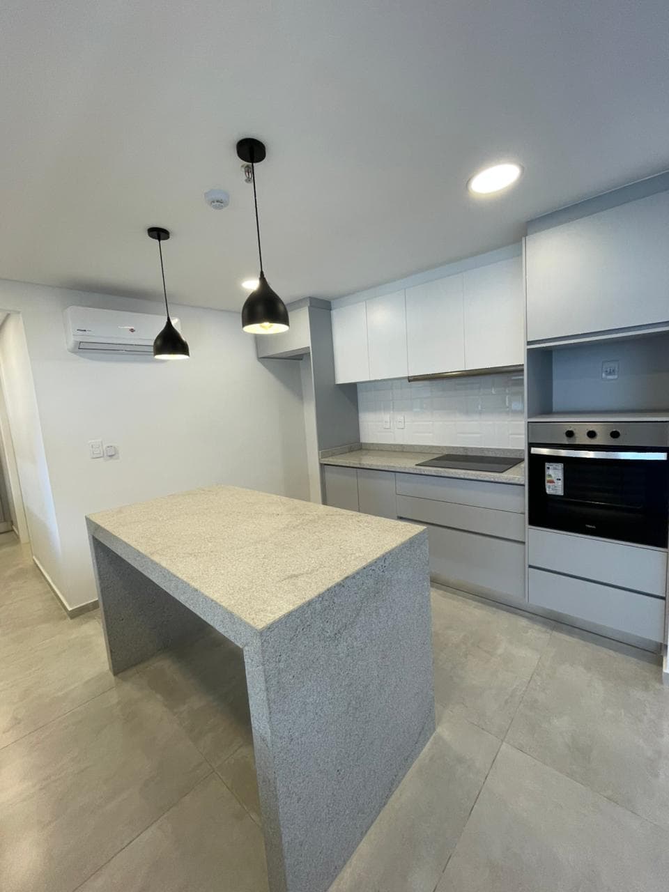 VILLA MORRA - EN ALQUILER, DEPTO DE 3 DORMITORIOS CON ÁREA DE SERVICIO. – 2