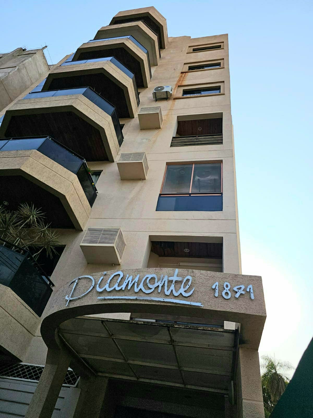 Alquilo Penthouse Las Lomas - Carmelitas