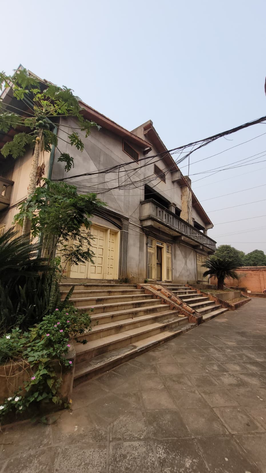 Vendo amplia casa con depósito de 925m2 – 2