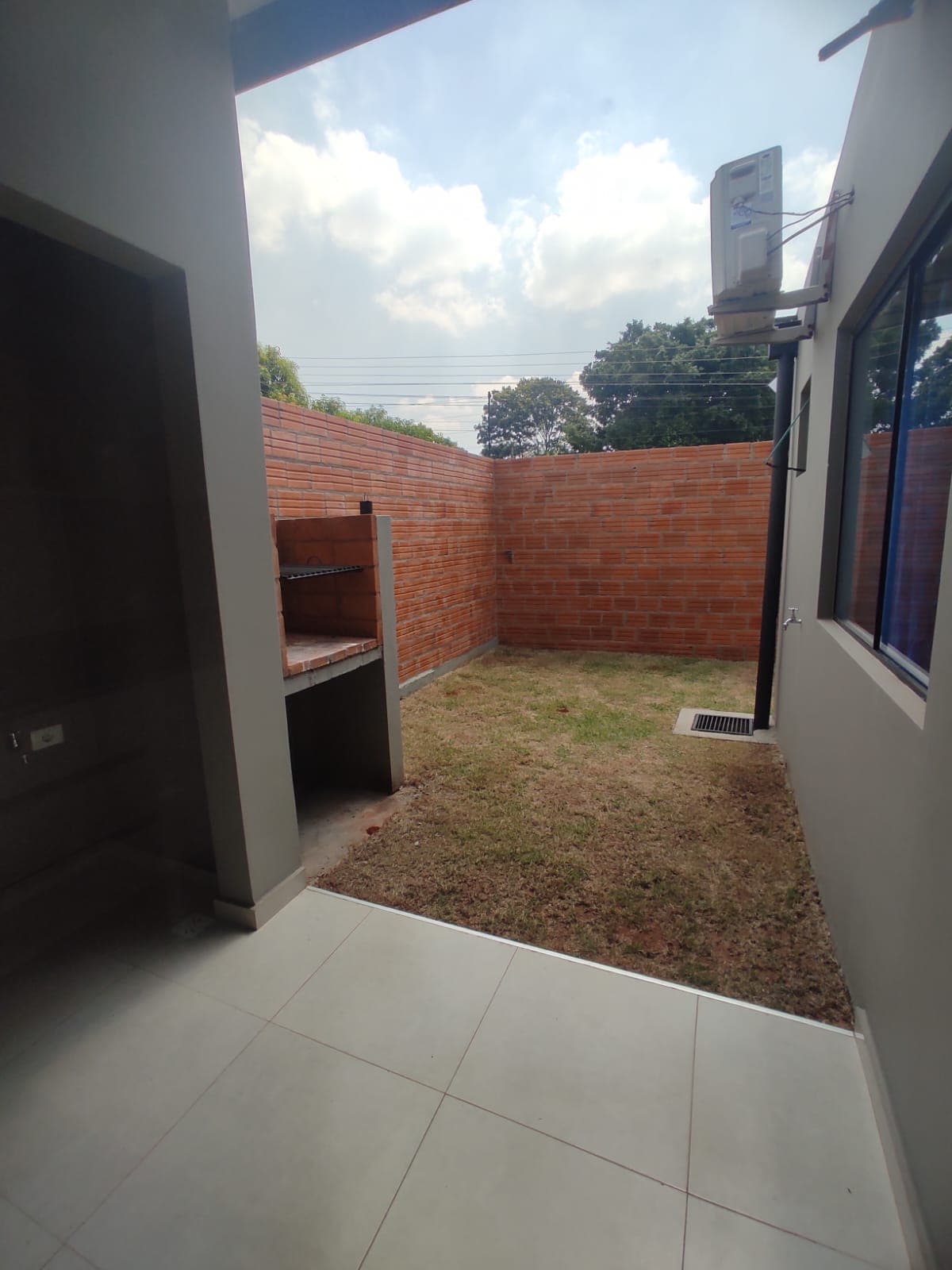ALQUILO CASA EN BARRIO CERRADO SAN LORENZO – 3