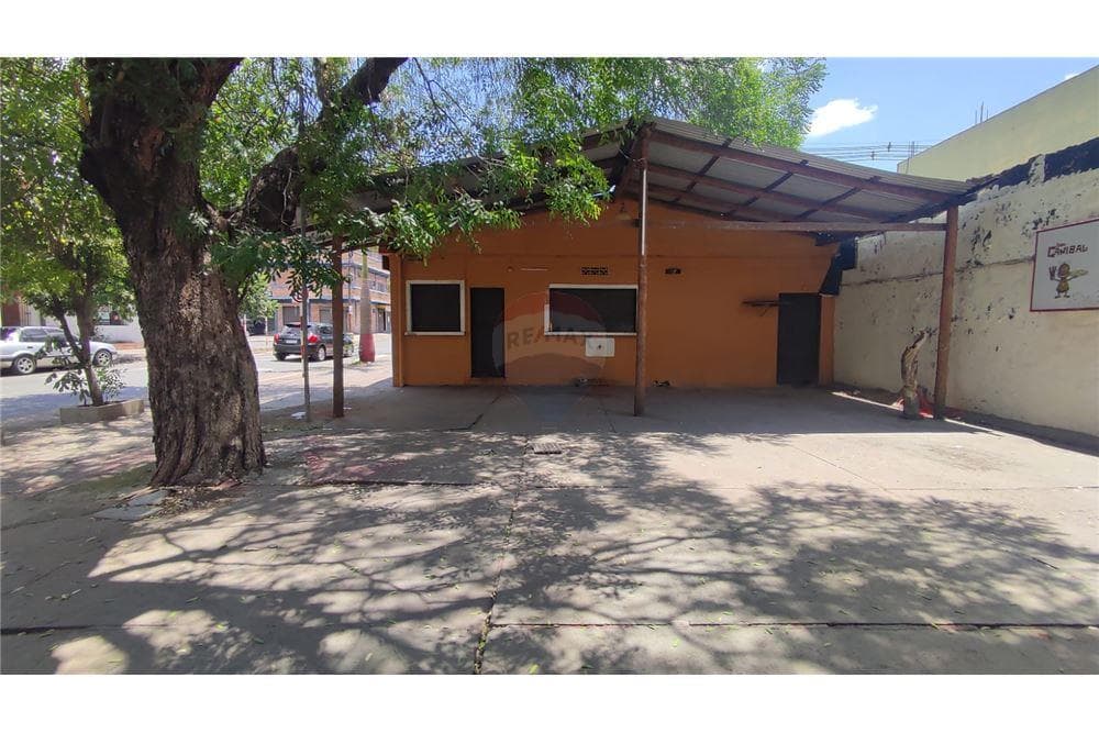 VENDO TERRENO EN LOS LAURELES EN ESQUINA – 3