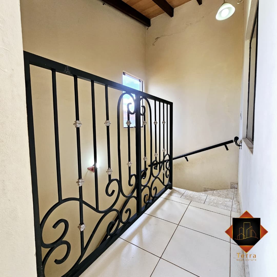 Vendo Hermoso Casa de 2 niveles en Lambare – 3