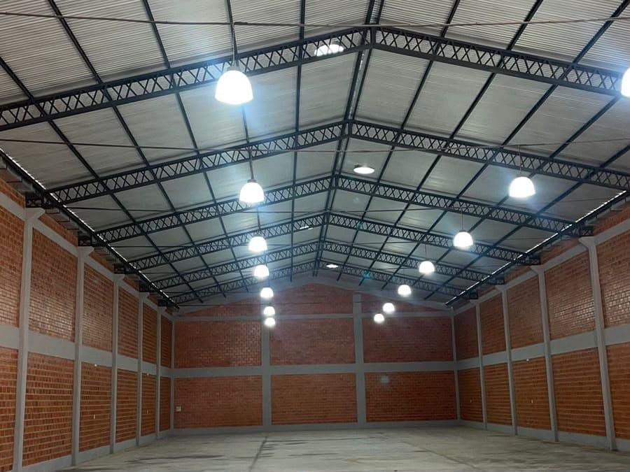 ALQUILO TINGLADO EN EL CENTRO MISMO DE EMBOSCADA
