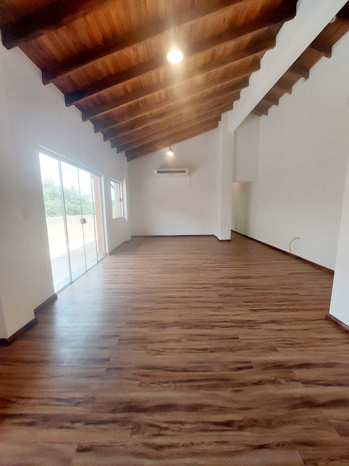 Departamento En Alquiler De 3 Habitaciones Zona Doña Angela.
