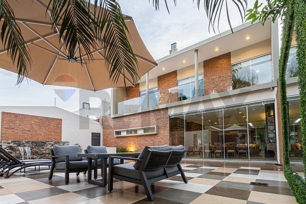 EN VENTA | Residencia premium en Asunción Zona Centro – 3