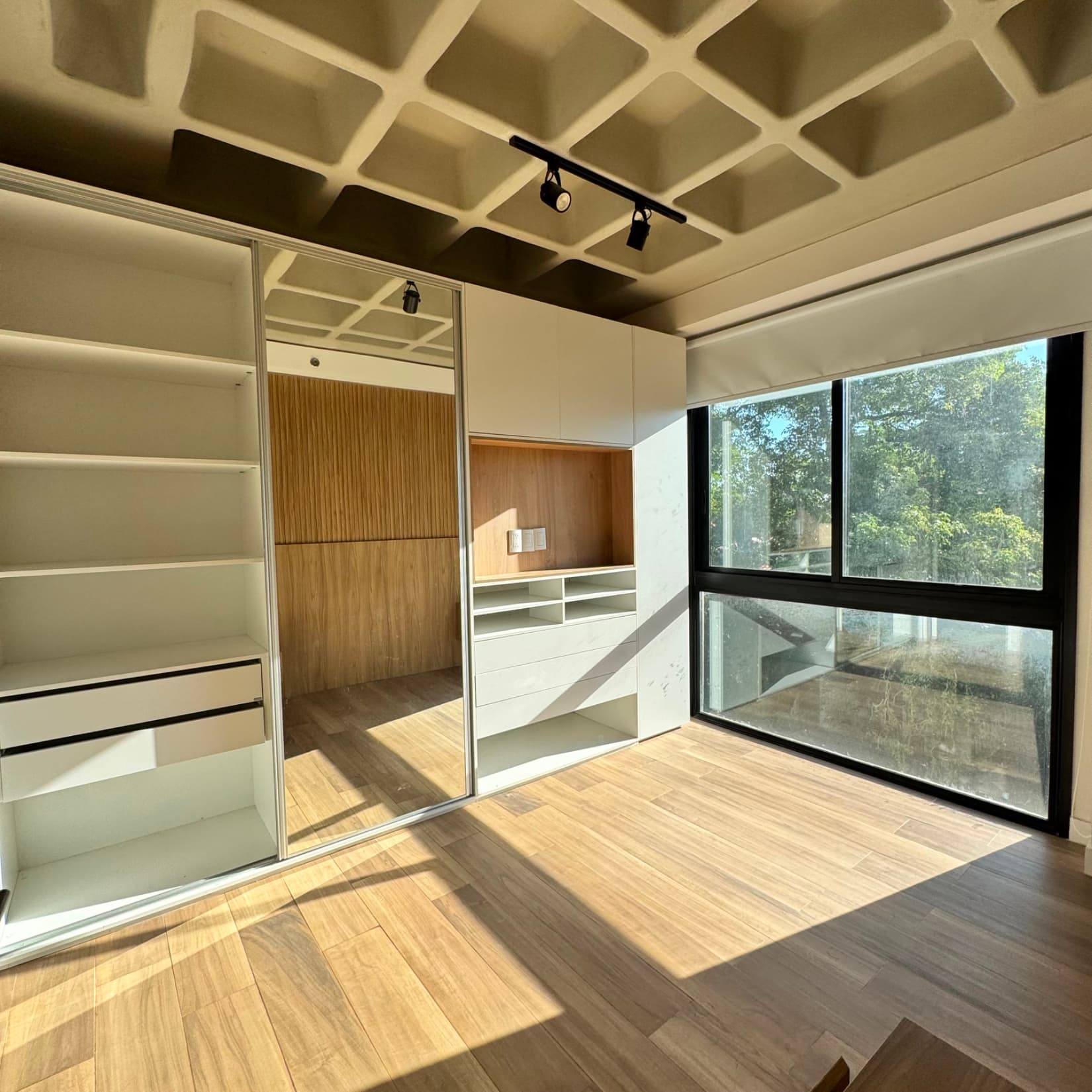ALQUILO 2 HABITACIONES EN SUITE EN VILLAMORRA – 2