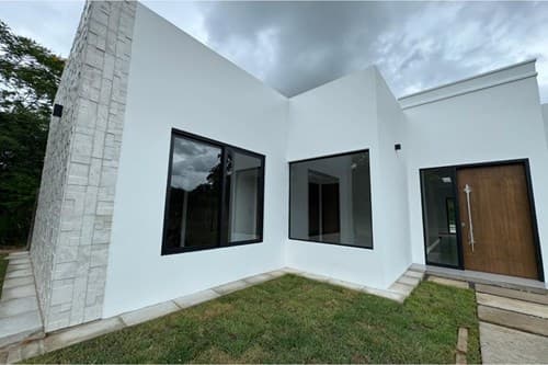Casa-Alquiler-Avda. Zucolilo, Surubi`y