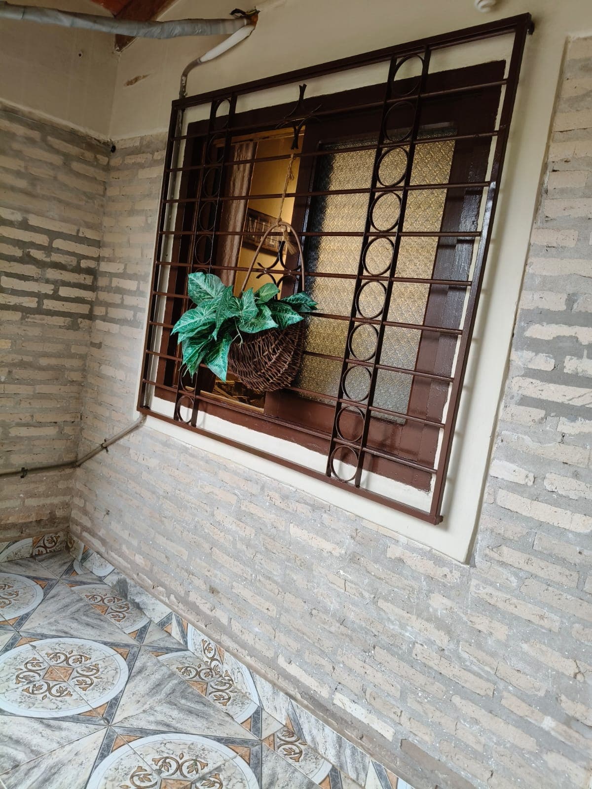Casa Familiar En Mariano Roque Alonso – Excelente Ubicación – 2