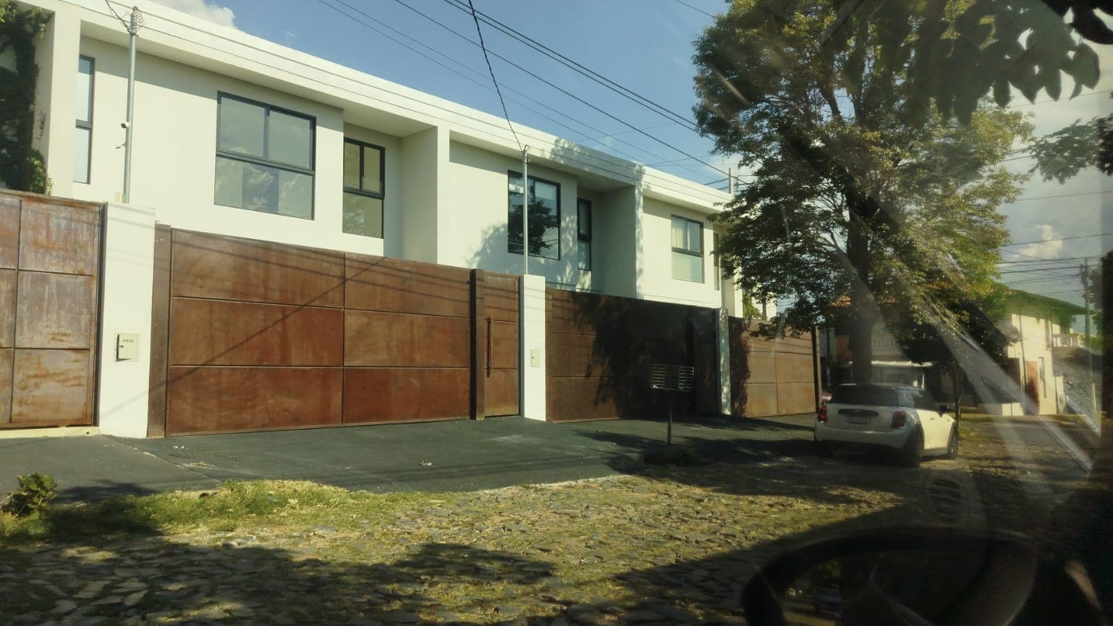 ALQUILO PRECIOSO DÚPLEX AMOBLADO CON PISCINA EN BARRIO SAN CRISTÓBAL