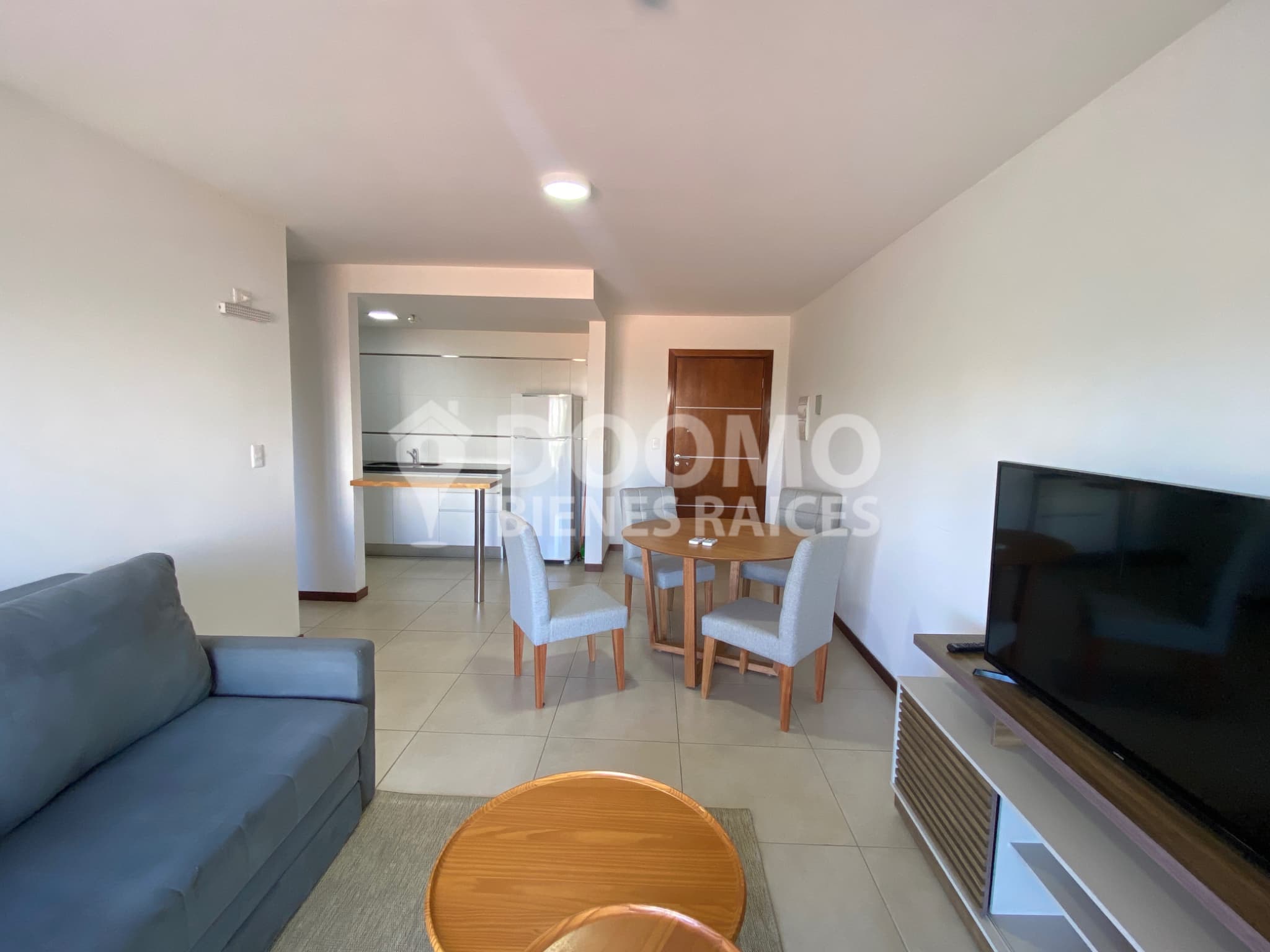 VENTA DEPARTAMENTO RENTA ACTIVA UN DORMITORIO CON COCHERA ZONA SHOPPING SOL – 2