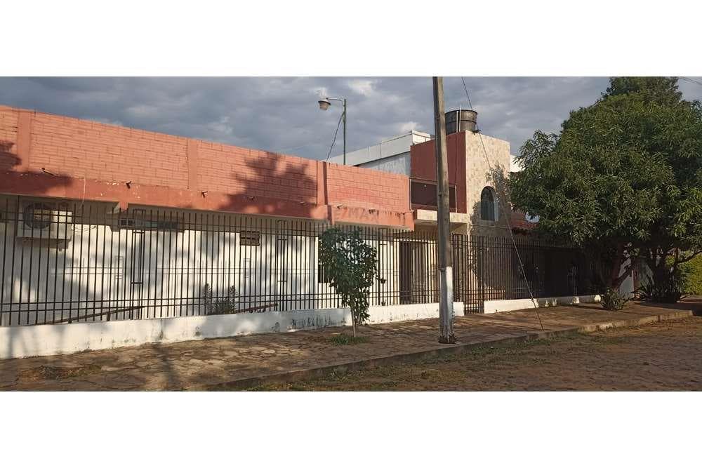 VENDO HERMOSA CASA SAN LORENZO -ZONA SALEMMA – 2