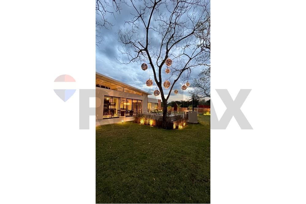 Vendo Exclusiva y Amplia Vivienda en San Bernardino, Zona Country Club