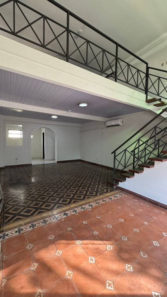 Joya arquitectónica de 1920 en alquiler | Local Comercial en Centro de Asunción – 3