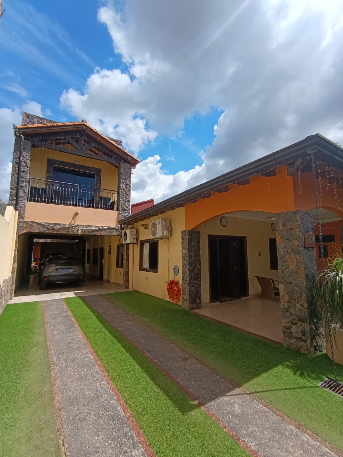 Venta De Hermosa Casa En Lambare