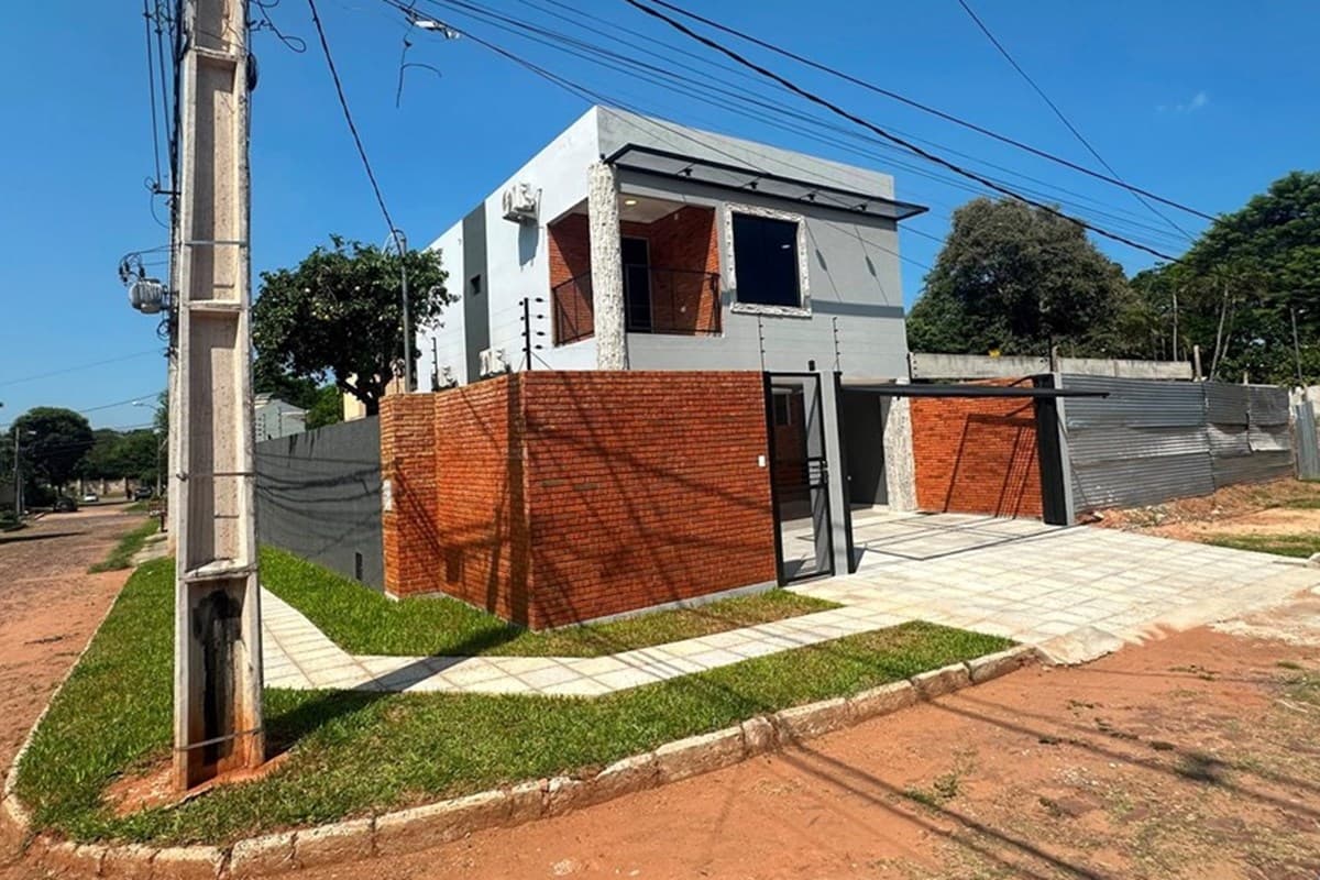 Venta de Duplex en Lambare, Barrio Mbachio II