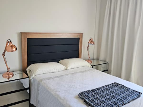 EN ALQUILER DEPARTAMENTO DE DOS HABITACIONES + DOS COCHERAS- BARRIO MBURUCUYA – 3