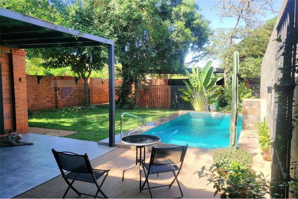 HERMOSA RESIDENCIA ESTILO RUSTICO INDUSTRIAL EN LUQUE – 2
