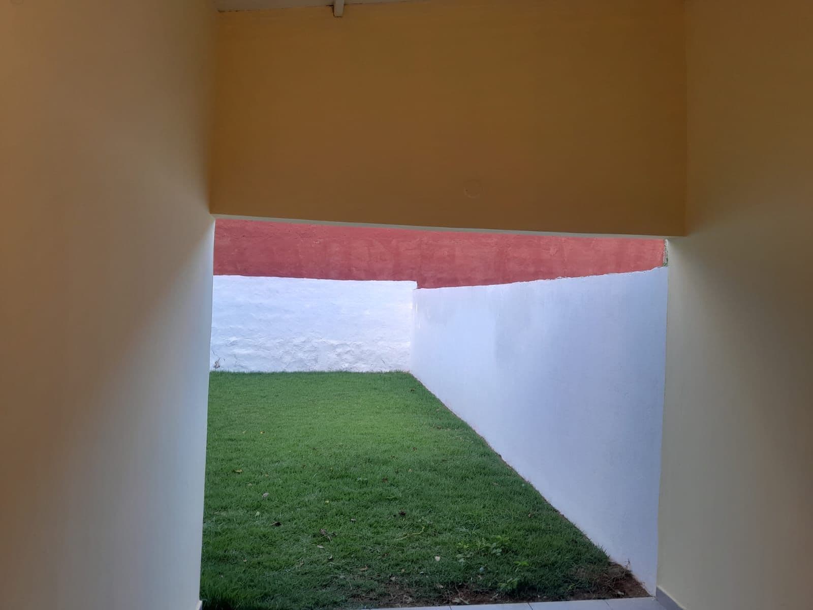 Alquilo chalet de dos dormitorios en Mariano Roque Alonso. – 2