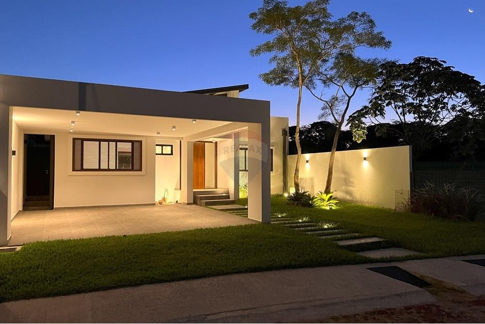 VENDO RESIDENCIA EN MARIANO ROQUE ALONSO SURUBI'I – 2