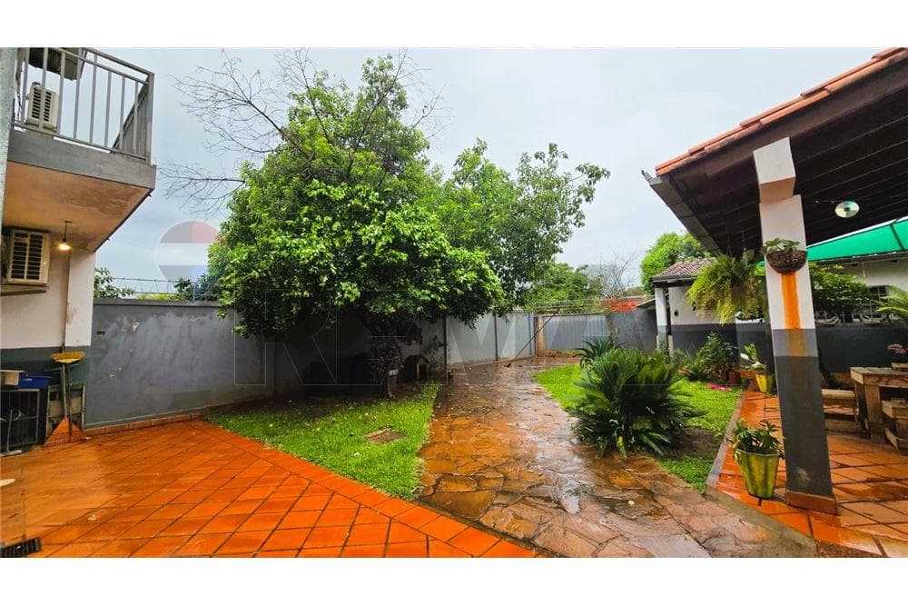 ALQUILO AMPLIA RESIDENCIA FAMILIAR EN ZONA CALLE Í SAN LORENZO – 3