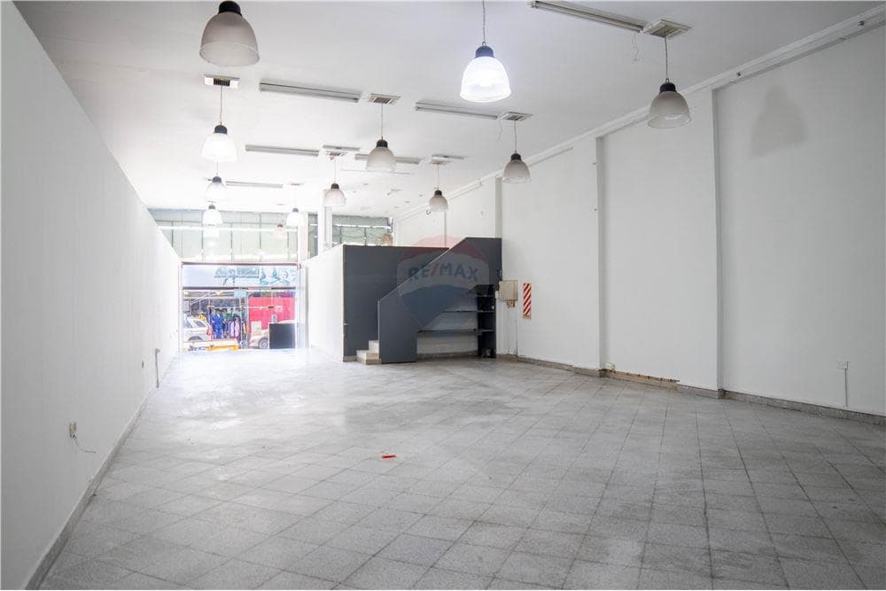 Salon Comercial - Alquiler - Mercado San Lorenzo – 3