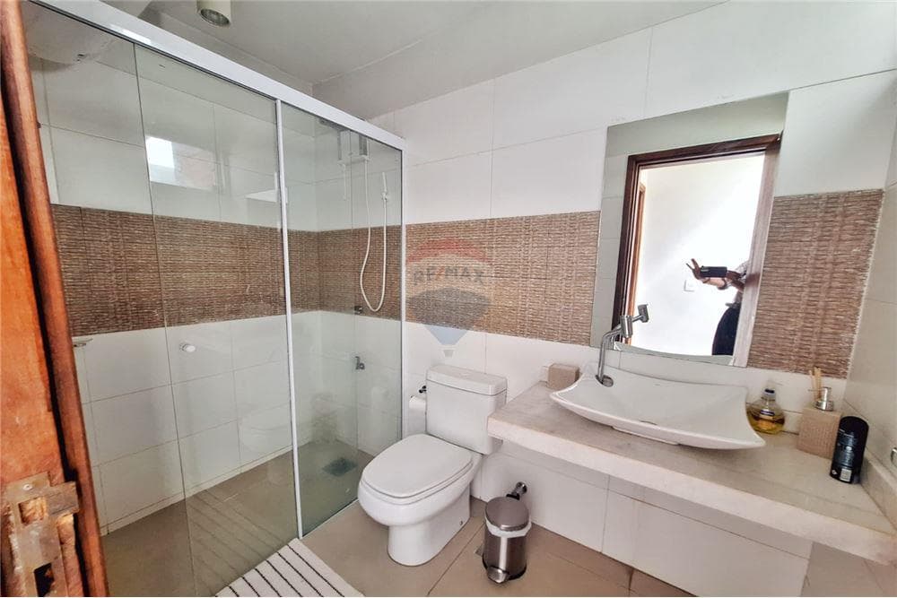Casa en Alquiler en Villa Morra – 3