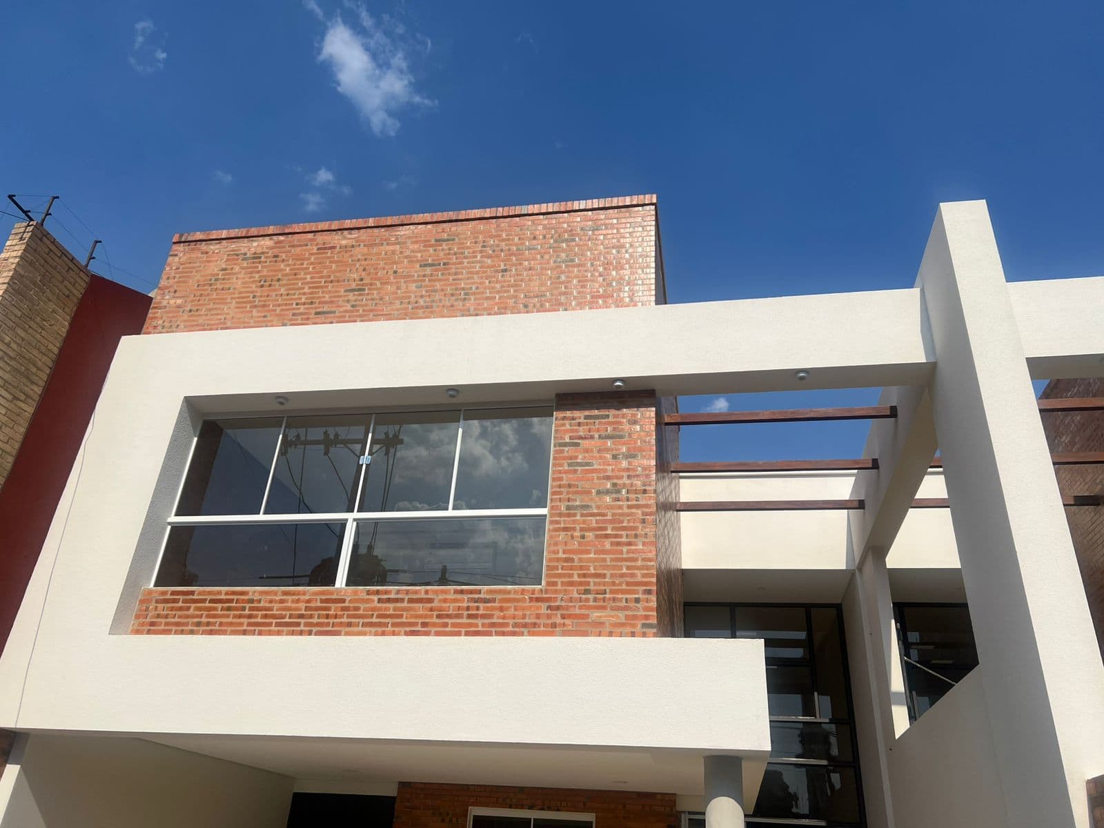 Alquilo Casa Moderna 3 Suites Con Piscina Zona Colegio Del Sol