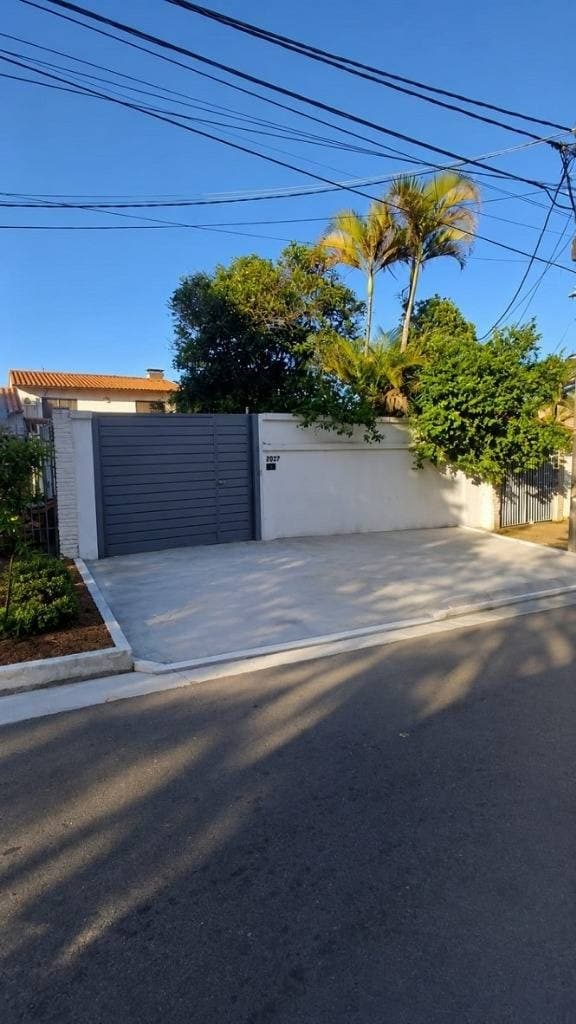 EN VENTA CASA en Barrio Sajonia, ASUNCION