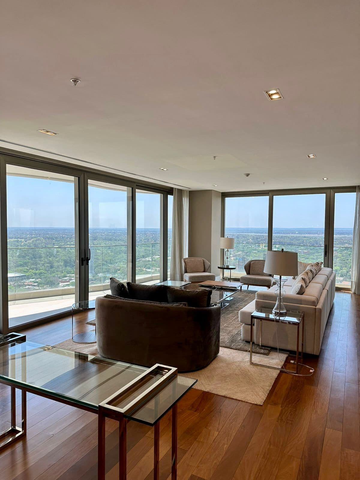 A 2.300.000 USD - VENDO APARTAMENTO AMOBLADO Y EQUIPADO EN EL JADE PARK-TORRE LA PACHO (4 dorm) – 3