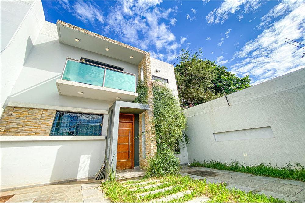 DUPLEX EN VENTA EN SANTA MARIA
