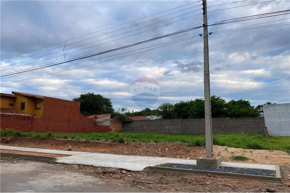 TERRENO DE 510 M2 EN ASUNCIÓN - ZONA UCA – 3