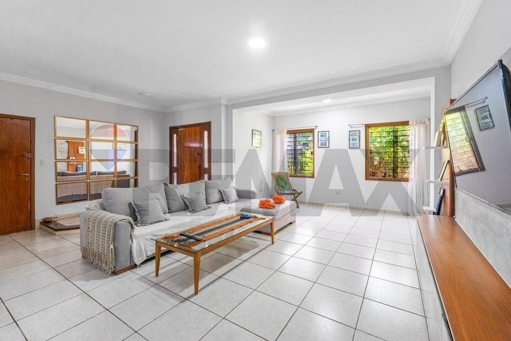 Residencia en Barrio Herrera – 2