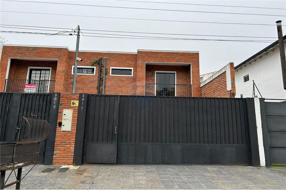 EN ALQUILER HERMOSO DUPLEX AMOBLADO ZONA YACHT