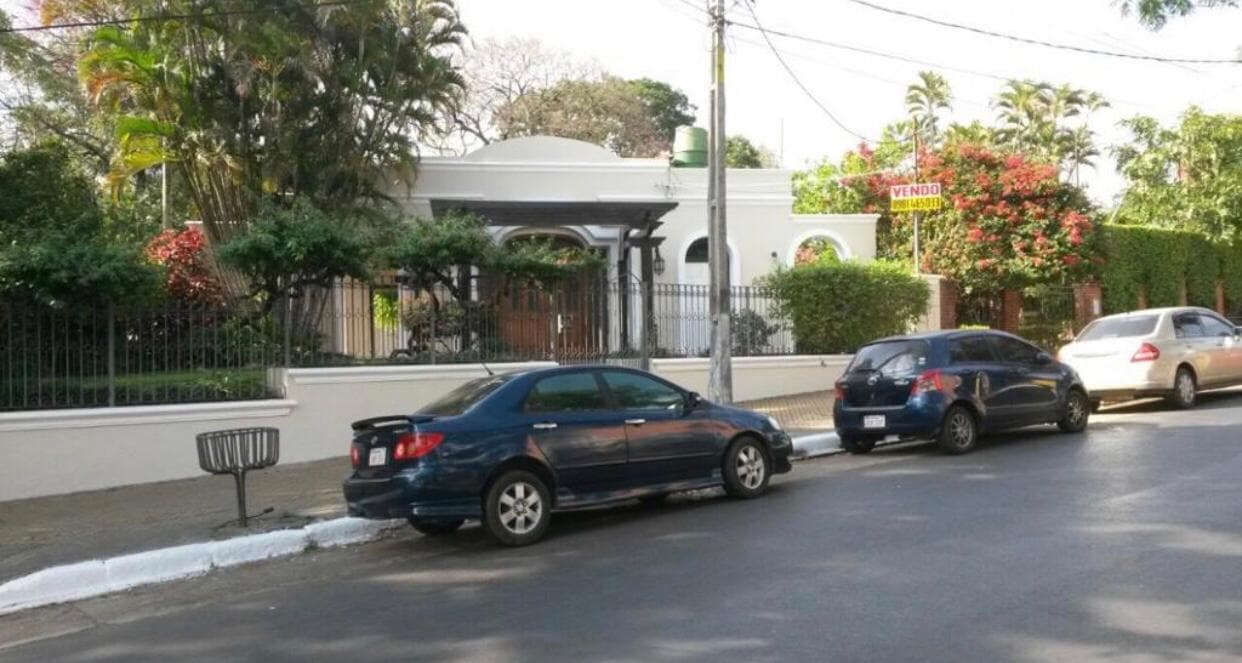 Vendo Propiedad Sobre Av. Felix Bogado C/ Av Rodríguez De Francia
