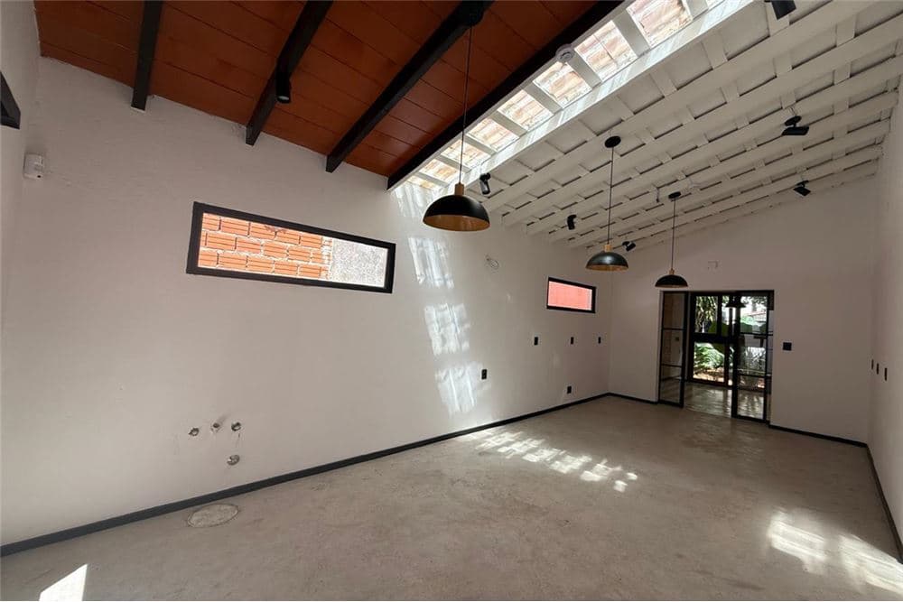 Local Comercial - Alquiler - Las Lomas (Carmelitas), Paraguay – 2