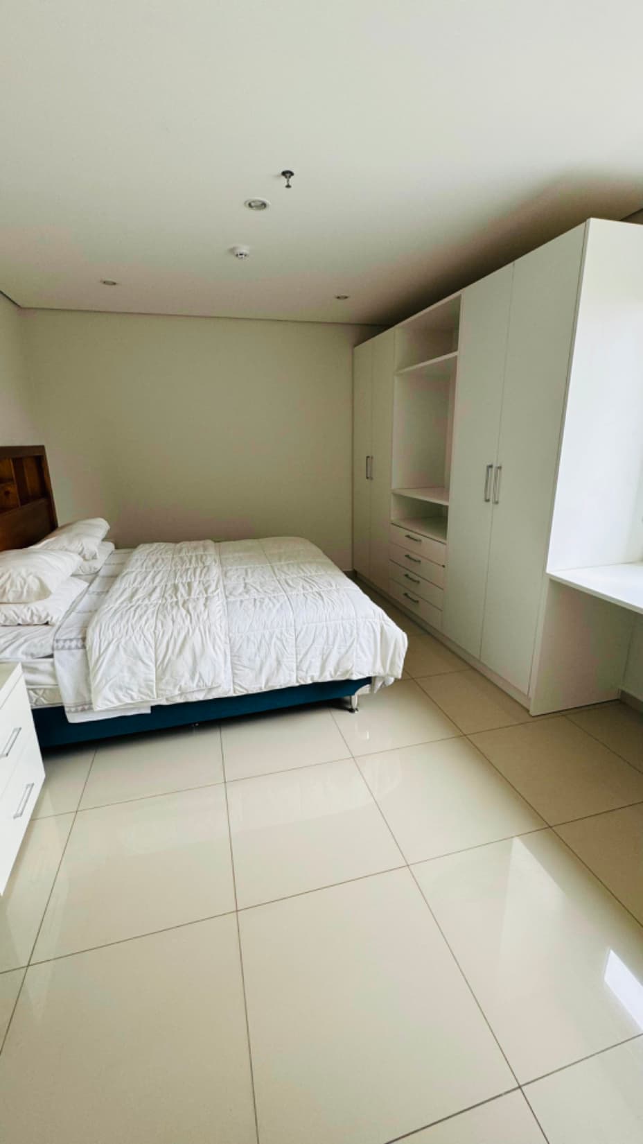 Amplio Dpto 2 Suites, Con Servicio, Amoblado – 2