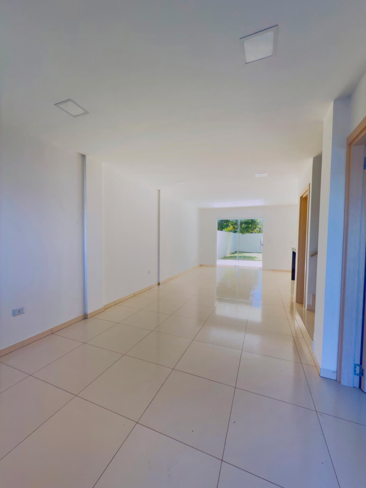 EN ALQUILER DUPLEX MODERNO A ESTRENAR EN LOMA PYTA, EN BARRIO LAS GOLONDRINAS – 2