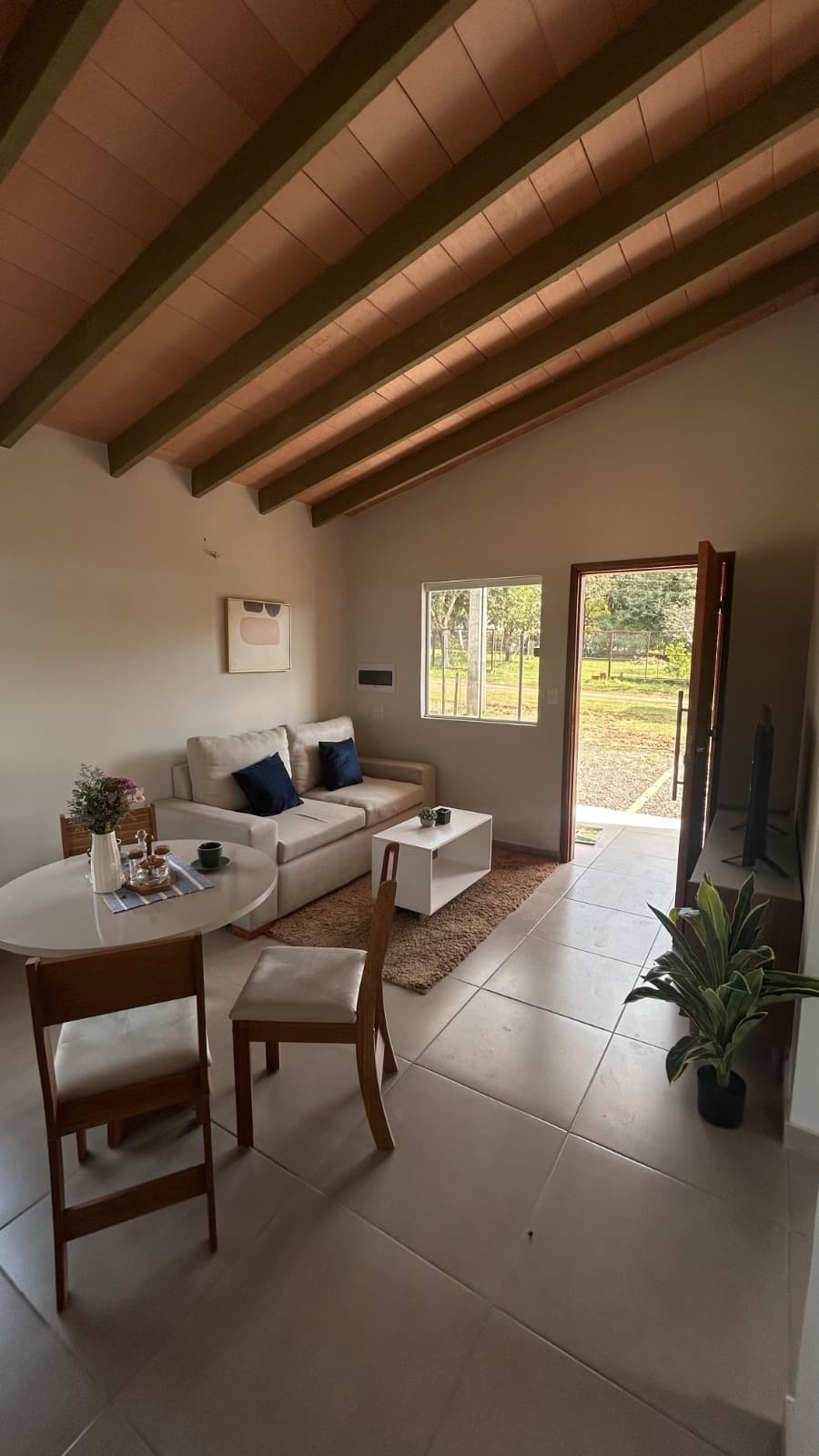 EN VENTA CHALET EN BARRIO VIDA - LUQUE- MORACUE – 2