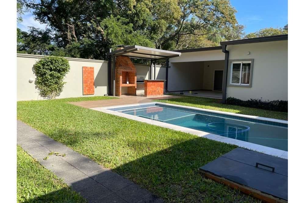 VENDO HERMOSA CASA EN SAN BERNARDINO A ESTRENAR