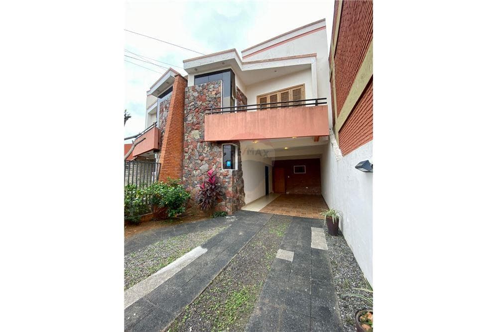 VENDO AMPLIO DUPLEX CON PISCINA EN BARRIO RECOLETA – 2