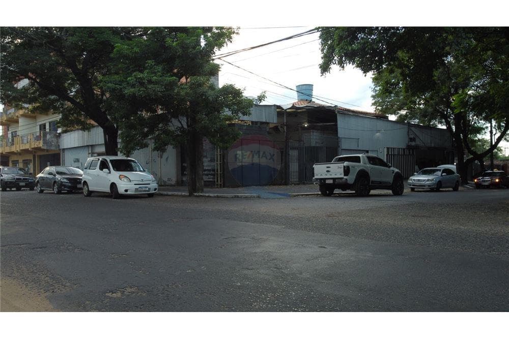ALQUILO TINGLADO EN ESQUINA ASUNCION - MBURICAO – 2